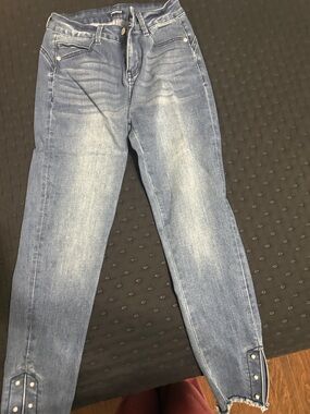 High-Rise Blue Ankle Jeans with Snap Hem